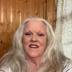 Tena Henderson's Instagram, Twitter & Facebook