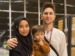 Genealogy for isteri mat dahan (deceased) family tree on geni, with over 200 million profiles of ancestors and living relatives. Mat Dan Terpaksa Beraya Di Ibu Kota