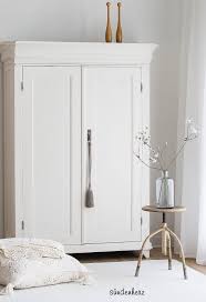 Nicht Versandkostenfrei Ein Transport Mit Einer Spedition Kann Vermittelt Werden Ansonsten Muss Der Schrank Deko Interieur Schrank Landhaus Mobel