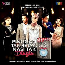 Nama dan umur sebenar pelakon drama pinggan tak retak nasi tak dingin. Sapa Tengok Drama Dari Novel Pinggan Penerbit Karyaseni Facebook