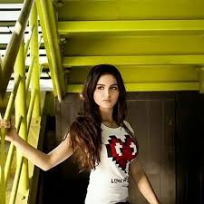 صور حلا الترك ممنوع اللمس جديد celebs fashion tops