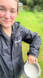 Sam (@barefootfarm_)