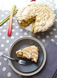 Tarte A La Rhubarbe Meringuee Alsacienne Cuisine Addict Tarte Rhubarbe Rhubarbe Tarte Rhubarbe Meringuee