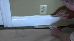 Here i'll show you 3 different methods for painting trim next to carpet. How To Paint Baseboard On Carpet Youtube