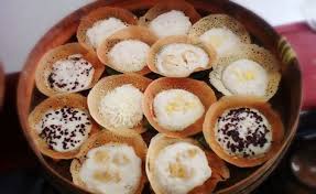 Mirip seperti pancake, serabi atau serabi merupakan jajanan tradisional khas indonesia yang biasa dibuat dengan tungku dan cetakan khusus dari tanah liat. Ulasan Lengkap Tentang Cara Membuat Serabi Yang Mudah Dan Praktis Cocok Untuk Pemula Resep Resep Masakan Indonesia Makanan Estetika