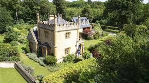 Garden lodge hotels near london. The Uk S Smallest Castle Costs As Much As A One Bed London Flat Grazia