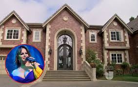 Ambas tuvieron un enfrentamiento el 2 de octubre de ese año debido a comentarios malintensionados de personas que. Conoce La Mansion Donde Vivio Jenni Rivera Soy Grupero