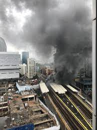 But at 2.30pm it said that trains had to be stopped as emergency services dealt with. Wsi5sx Oqye 3m