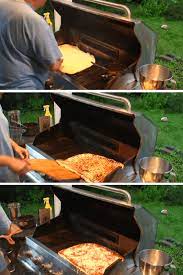 5 Ways To Turn Your Gas Grill Into An Outdoor Pizza Oven Food For Net