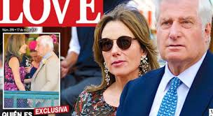 Carlos Fitz-James, duque de Alba, muy cariñoso con una importante  empresaria italiana