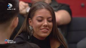 Urmareste online vizionati serialul turcesc puterea dragostei sezonul 3 episodul 22 online hd gratuit integral si fara puterea dragostei episodul 22 25 august. Puterea Dragostei 22 03 2019 Razboi Cu Faina Intre Roxana Si Raluca Cine A Inceput Youtube