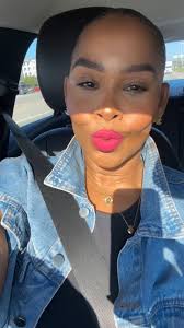 I love to thrift men’s blazers. They are great quality and so much easier  to layer in my opinion. I took home 2 out of the 3 and you can see my  choices