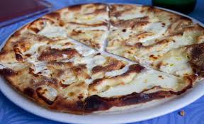 Richiedi informazioni e prenota la tua vacanza o weekend tra 28 annunci su casevacanza.it. David Downie Camogli And Cheese Focaccia Wandering Italy Blog