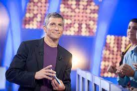 Veuillez confirmer votre email en suivant les instructions qui vous ont été envoyées à l'adresse. Comment S Inscrire Ou Participer A Tout Le Monde Veut Prendre Sa Place Sur France 2 Le Zapping Du Paf
