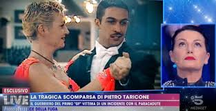 Tutti ricordano con affetto pietro taricone, fu uno dei partecipanti della prima storica edizione del grande. Cristina Plevani E La Notte Con Pietro Taricone Al Gf Dopo 10 Anni L Ex Gieffina Tira Fuori La Verita