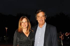 We did not find results for: Caras Sophia De Mello Breyner Andresen Ja Repousa Entre Os Ilustres