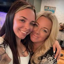 It is with deep sadness and heavy hearts that we share with you the loss of  two very impactful people within the Roller Derby Community Vickie Glisson  (Stewart), “Gem”, mother to Olivia