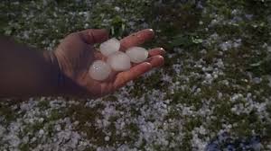 Unwetter in bayern 24.06.2021 • 17:30 vollgelaufene keller, überflutete parkplätze: Unwetter In Bayern Zdfheute