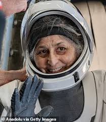 1 chi tiết trên cổ tay nữ phi hành gia NASA khi vừa trở lại trái đất khiến  giới y khoa ngỡ ngàng: Điều gì đã xảy ra sau 9 tháng?