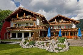 Motorradfahrerfreundliches Hotel Anneliese In Bad Hindelang Unterjoch Im Allgau