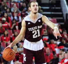 Alex caruso throws down two big time dunks against portland. Alex Caruso Tops Eagle S All Decade Texas A M Men S Basketball Team Sports News Theeagle Com