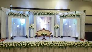And to give you some major indian wedding decoration ideas, i have curated a list of 40 best wedding stage decor photos that you can show to your decorator and have the wedding decor of your dream! Wedding Decoration In Trivandrum Reception Wedding Stage Decoration In Sri Mulam Club Youtube