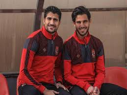 ويذكر إن اللاعب حمدي فتحي، قد أعلن عن خطبته على روان كامل، في شهر فبراير من العام الماضي 2020، وذلك في حفل بسيط لم يحضره سوى أقارب اللاعب وبعض زملائه، كما تغيب عن مواجهة الأهلي الماضية ضد الإنتاج الحربي، مساء أمس الأحد. Ø­Ù…Ø¯ÙŠ ÙØªØ­ÙŠ ÙŠØ¨ÙƒÙŠ Ø¨Ø¹Ø¯ ØªØ¹Ø±Ø¶Ù‡ Ù„Ø¥ØµØ§Ø¨Ø© Ù‚ÙˆÙŠØ© Ø£Ù…Ø§Ù… Ø¨ØªØ±ÙˆØ¬ÙŠØª Ù…ØµØ±Ø§ÙˆÙ‰