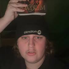 I have a phone here at work with one of your members.. Does anyone  recognise this phone 😂 it's in the Zanzibar club in Liverpool. Owner must  unlock it Infront of staff