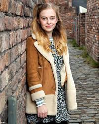 Summer spellman is played by matilda freeman. Xbpcuimfzd7m M