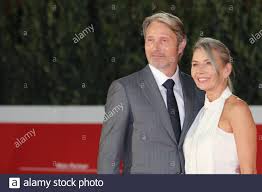Det danske filminstitut, netherlands film production incentive, zentropa international sweden, tv2 danmark, nederlands filmfonds, zentropa productions 2, film i another round is a very entertaining film. Rom Italien Oktober 2020 Rom Cinema Fest 2020 Rom Film Festival Roter Teppich Film Druk Another Round Im Bild Mads Mikkelsen Hanne Jacobsen Kredit Unabhangige Fotoagentur Alamy Live News Stockfotografie Alamy