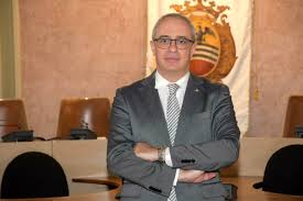Jun 28, 2021 · il datore di lavoro non lo aveva iscritto alle visite mediche obbligatorie ed ora è indagato con l'accusa di omicidio colposo. Cuxf Ma Ipwg1m