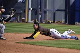 After a visit from the trainer, he was helped off the field, not putting any weight on his right leg. Sloppy Padres Commit Five Errors Lose To White Sox The San Diego Union Tribune