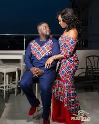 Le partner whale est le 3eme modèle de stimulateur pour couple proposé par la société satisfyer. 98 Idees De Vetements Pour Couple Mode Africaine Tenue Africaine Vetements