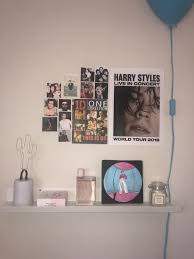Pin By Sarah On Ideas For My Room One Direction Room One Direction Bedroom Indie Room