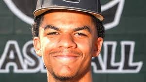 Corey Minton's Instagram, Twitter & Facebook