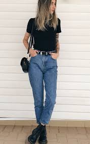 Calça Jeans Que Está Na Moda 2020 Basica E Cool 9 Formas De Dar Um Up Na Calca Jeans Guita Moda Looks Coturno Looks Moda