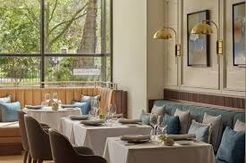 Sandbank restaurant, leigh on sea's premier fine dining establishment. Al Mare The Carlton Tower Jumeirah