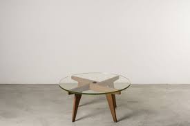 It is in a very good vintage condition. Low Table Gio Ponti Nilufar