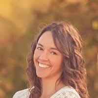 Leanne Roth's Instagram, Twitter & Facebook