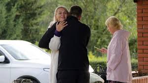 The navalnaya family has been in headlines after alexei was arrested on his return to russia from germany. Russia To Let Dissident In Coma Fly To Berlin For Treatment Wset