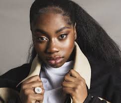 FEATURE: Spotlight: Dreya Mac — Music Musings & Such