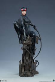 Catwoman Exclusive Edition In 2020 Superhero Figurine Catwoman Dc Comics