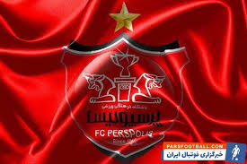 تصویر اوستون اورونوف ، محمدمهدی محبی و محمد عمری روی نیمکت پرسپولیس