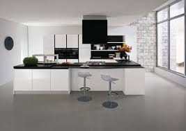 Grande Cuisine Blanche En U De Chez Gicinque Moderne Design Deco Cuisine Moderne Cuisine Moderne Blanche Cuisine Grise Et Blanche