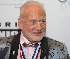 Buzz aldrin biography with personal life, affair and married related info. Buzz Aldrin Biography Childhood Life Achievements Timeline