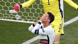 Le portugal a posé le pied sur le ballon et la hongrie a du mal à exister dans la moitié adverse. Kul6ntv Yo Sbm
