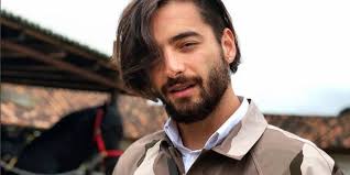 Si hubiera elegido jugar al fútbol, sería profesional. Dicen Que A Maluma Le Huelen Los Pies Y A El No Le Hace Nada De Gracia
