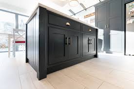 Uitermate geschikt voor intensief gebruikte. Introducing Dark Colours In The Kitchen From Farrow Ball Nicholas Bridger