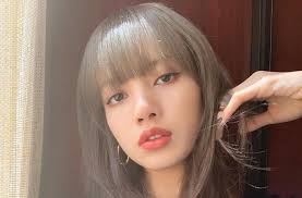 ลลิษา มโนบาล atau ปราณปริยา มโนบาล) (lahir di bangkok, thailand, 27 maret 1997; Lisa Blackpink Tindik Bibir Dan Berambut Pendek 5 Respon Kaget Netizen Matamata Com