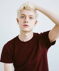 1001 Idees De Coiffure Ado Garcon Un Peu Trop Stylees Coiffures Pinterest Blonde Dye Short Wavy And Dye Hair